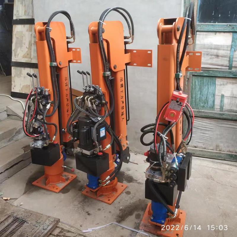 长岭县重汽蓝牌随车吊 3.2吨 国六动力强 液压驱动 农用自卸起重机